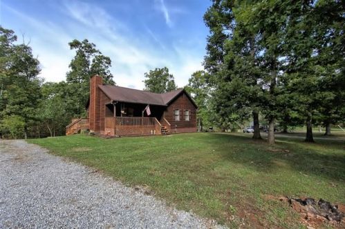 1803 Quaker Church Rd, Bedford, VA 24523-4816