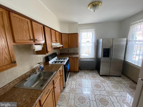 6614 Lynford St, Philadelphia, PA 19149-2124