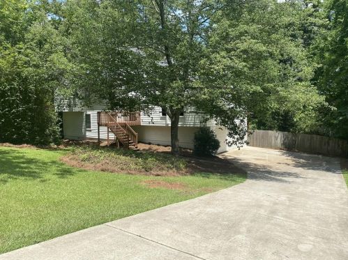 3950 Lookout Point Dr, Marietta, GA 30066-2538