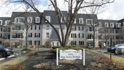 1931 King James Pkwy, Cleveland OH  44145-3408 exterior