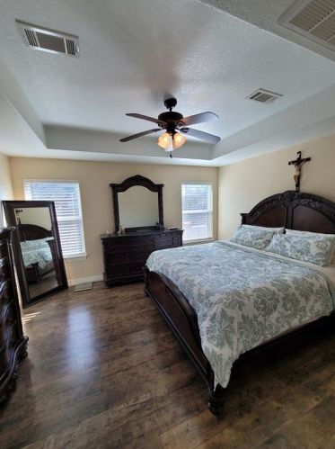 6114 Fox Ridge Dr, Angleton TX 77515-2512 exterior