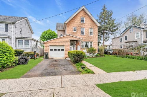 129 Front St, Green Brook, NJ 08812-1205