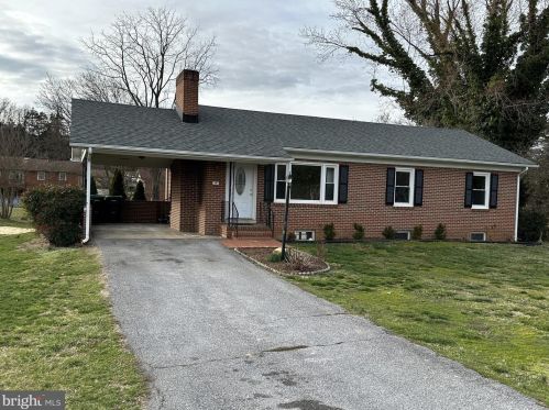14 Springcrest Dr, Richmond National Battlefiel, VA 22835-1210