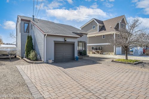 705 Bowsprit Pt, Lacey Township, NJ 08734-2608