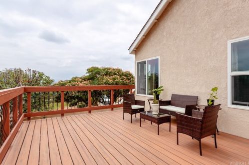 8450 Tamarind Ln, Riverside CA  92509-5180 exterior