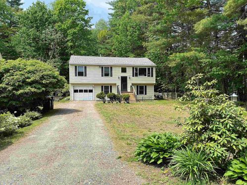 36 Brittany Ln, Laconia, NH 03246-2060