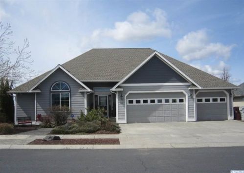 1015 Itani Dr, Pullman, WA 99163-2059