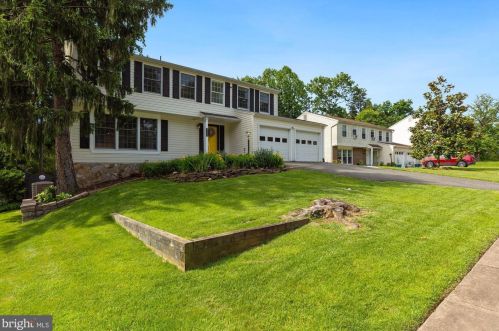 5760 Heming Ave, Springfield, VA 22151-2713