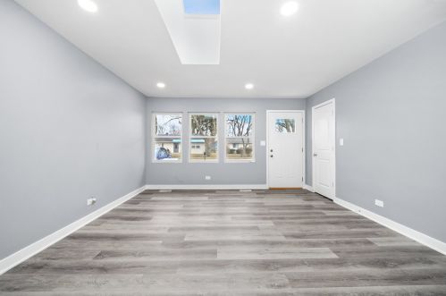 15334 Maple Ln, Dixmoor, IL 60428-2932
