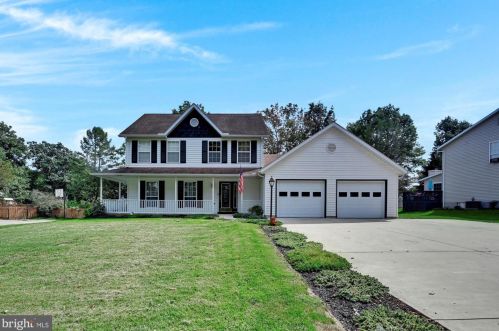 3155 Raintree Rd, York, PA 17404-9620