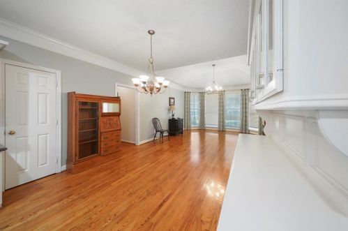 28 Wedgewood Blvd, Conroe TX  77304-1349 exterior