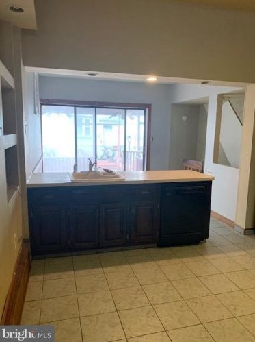 1432 12 St, Philadelphia PA 19147-4937 exterior