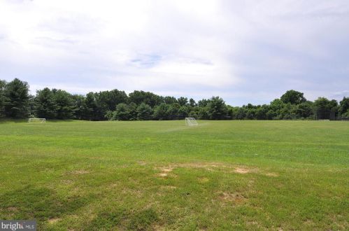 317 Woonsockett Ln, Silver Spring MD 20905-5778 exterior