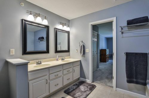7263 English Dr, Cincinnati OH  45244-3147 exterior
