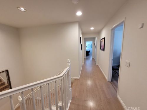 33 Commonwealth, Irvine CA  92618-7003 exterior