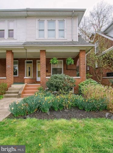 2323 2nd St, Harrisburg, PA 17110-1009