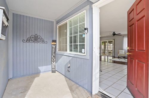 1404 Tully Rd, Modesto, CA 95350-4027