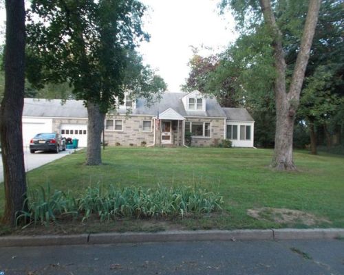 1022 3rd St, Roebling, NJ 08554-1902