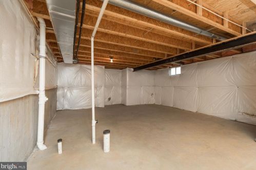 67 Barksdale Dr, Charles Town WV 25414-5616 exterior