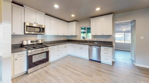 6352 Riverside Ave, Riverside CA  92506-3154 exterior