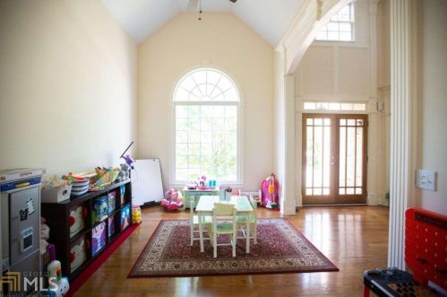 389 Edmond Ct, Suwanee, GA 30024-2755