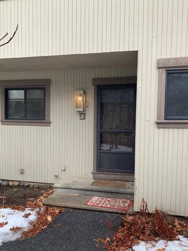 2 Upper Cmns, Woodbury, CT 06798-3220