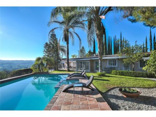 4441 Gable Dr, Van Nuys, CA 91316-4353