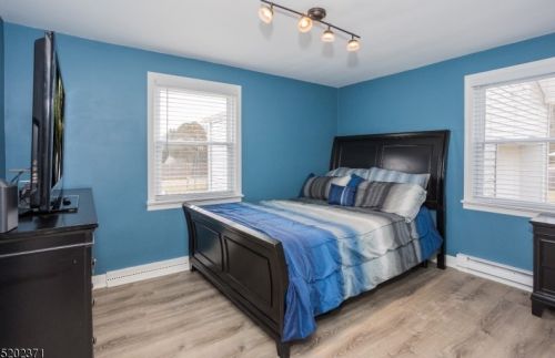 104 Hamilton Dr, Hackettstown NJ  07840-1326 exterior