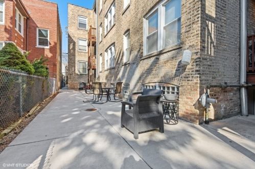 4854 Bell Ave, Chicago, IL 60625-1908