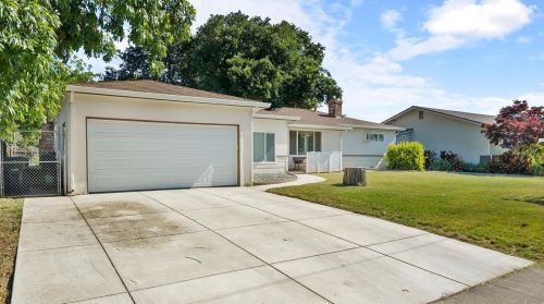 4817 Cosmos Dr, Stockton, CA 95212-2115
