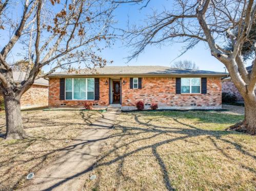 2530 Greenport Dr, Dallas, TX 75228-5348