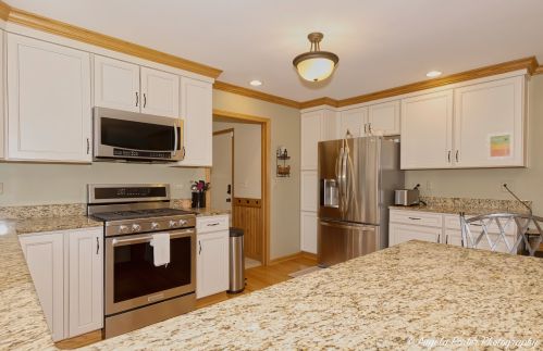 802 Elm St, Pingree Grove IL  60140-8367 exterior