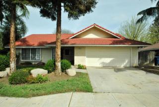 2483 Beverly Ave, Clovis, CA 93611-5910
