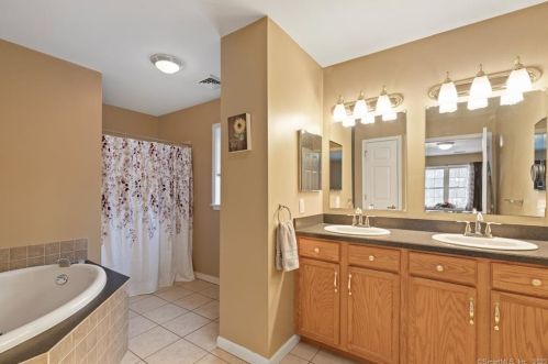 22 Little Falls Way, Durham CT  06422-2918 exterior