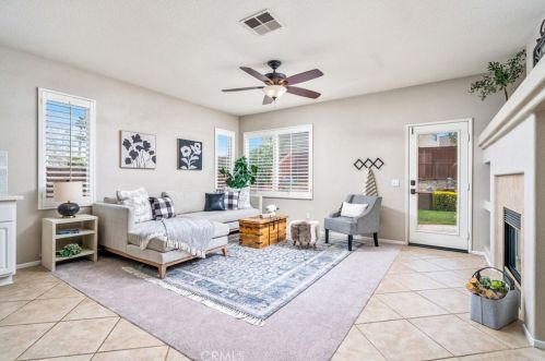 12611 Avocado Way, Riverside CA  92503-7031 exterior