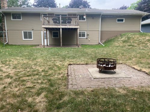 517 Fairfield Dr, Saint Paul MN  55112-6510 exterior