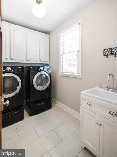 4210 Hogan Dr, Middletown MD  21769-6620 exterior