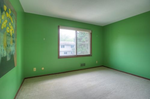 983 Carmel Ct, Saint Paul MN  55126-5833 exterior