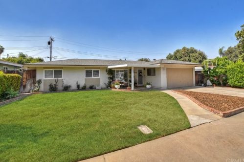 229 Phlox Ave, Redlands, CA 92373-6118