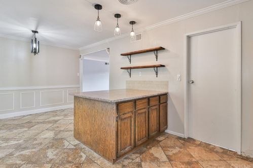 2693 Royal Ave, Simi Valley CA 93065-4768 exterior