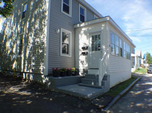 39 New York St, Dover, NH 03820-3128