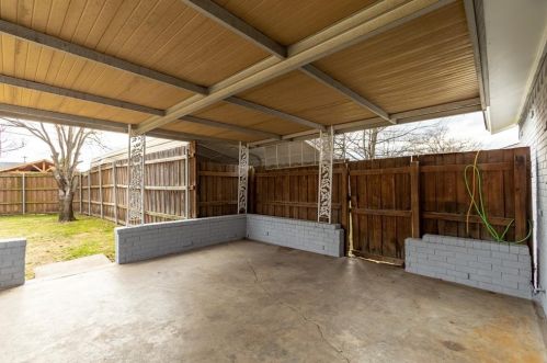 1322 Greencove Dr, Garland TX  75040-5937 exterior