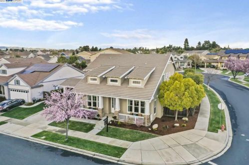 2940 Novara St, Livermore, CA 94550-7066