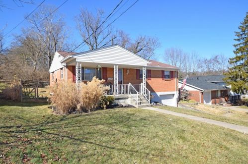 2359 Fairgreen Dr, Cincinnati, OH 45238-3230