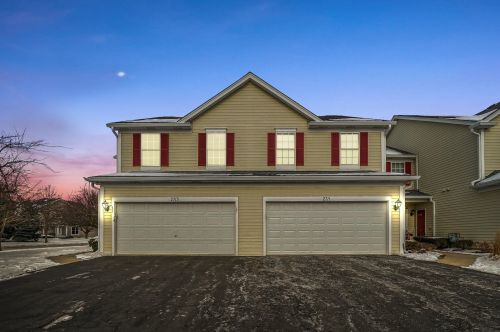 2715 Mchenry Ave, Naperville, IL 60563-4221