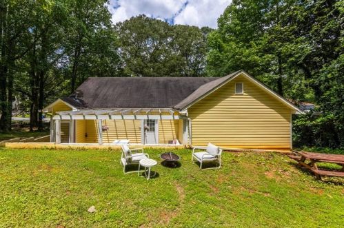 738 Clifton Rd, Atlanta GA  30316-2230 exterior