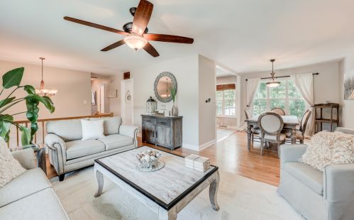 443 Williams Dr, Palatine, IL 60074-4143
