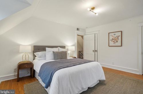 426 Durham St, Philadelphia PA  19119-1222 exterior