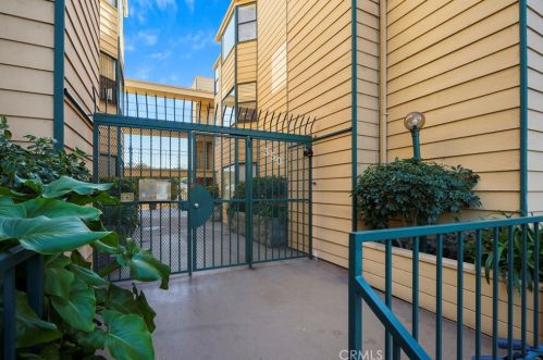 350 Loraine St, Glendale CA  91202-1759 exterior