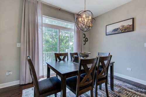 4115 Royal Mews Cir, Naperville IL  60564-7174 exterior